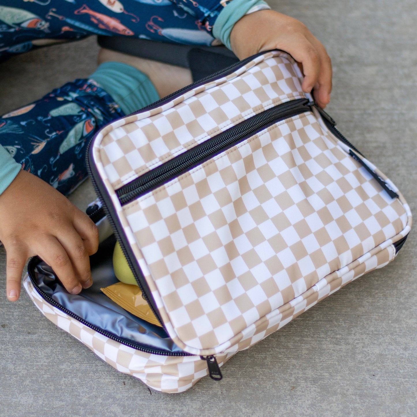 Trendy Tan Checkered Lunch Box Bag