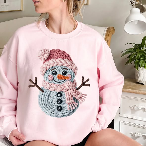 Women's Winter Holiday Christmas Faux Yarn Snowman Crewneck Sweatshirt