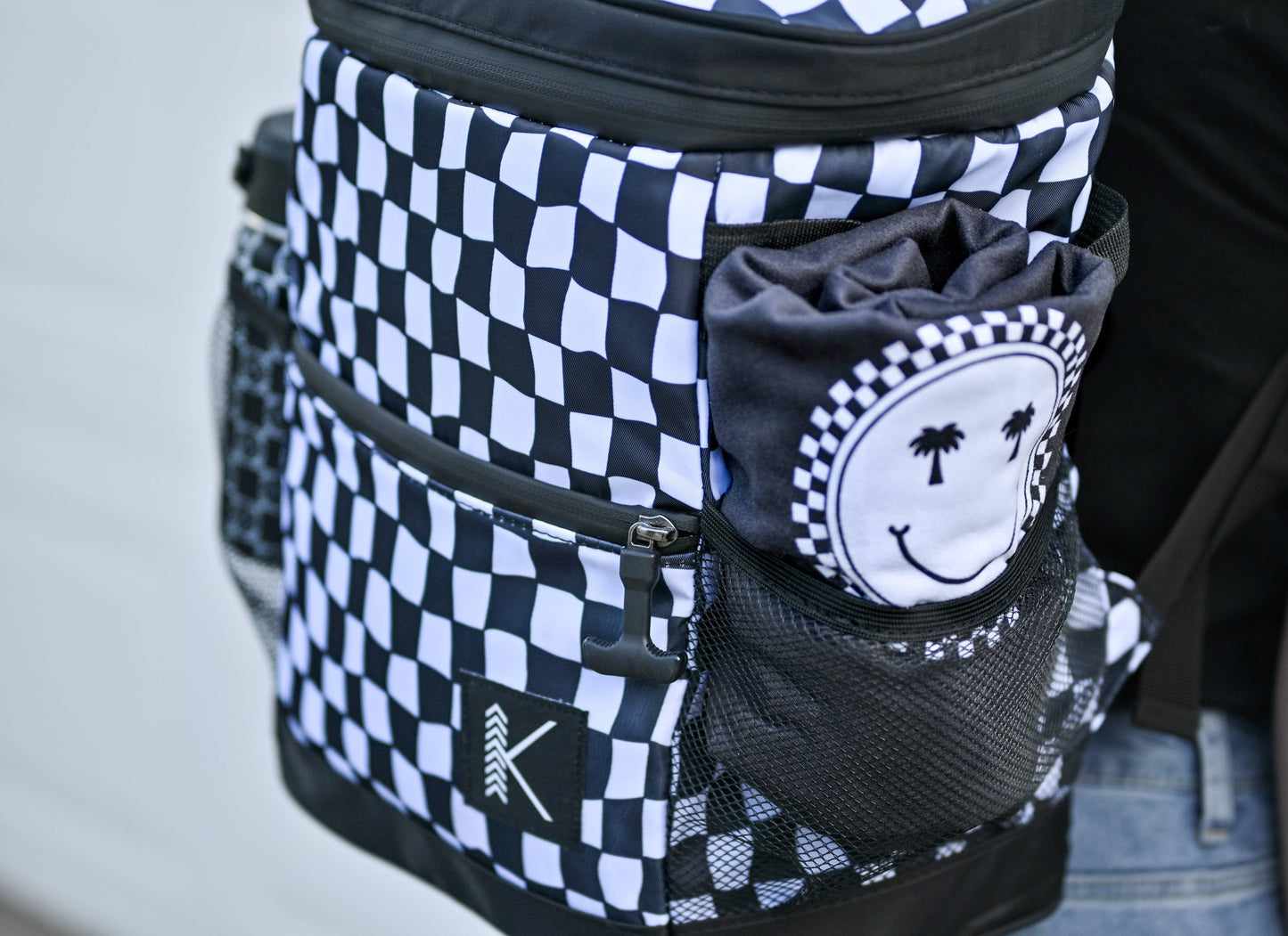 Trendy Wavy Checkered Insulated Multi-Use Backpack Bag