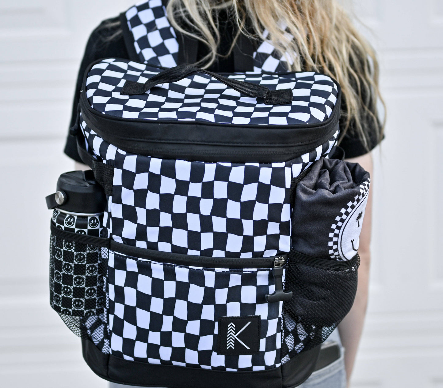 Trendy Wavy Checkered Insulated Multi-Use Backpack Bag